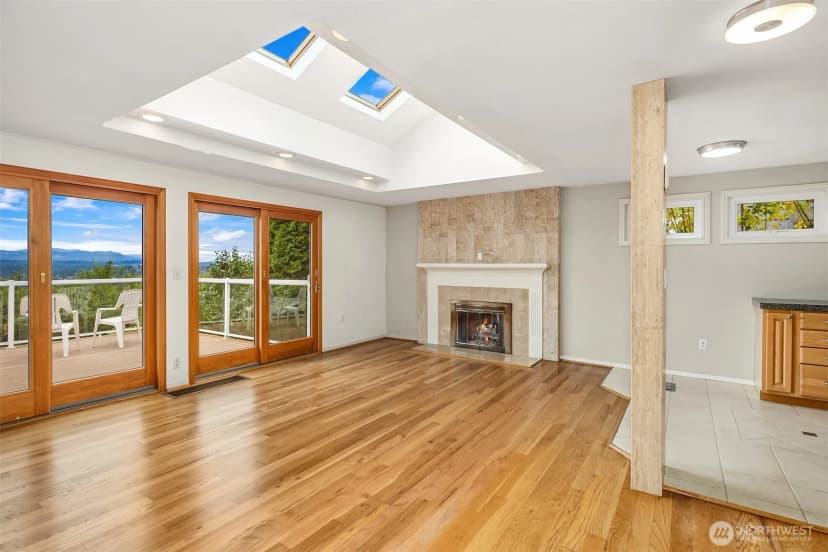 Property photo for 4038 24th Place S, Seattle photo 8