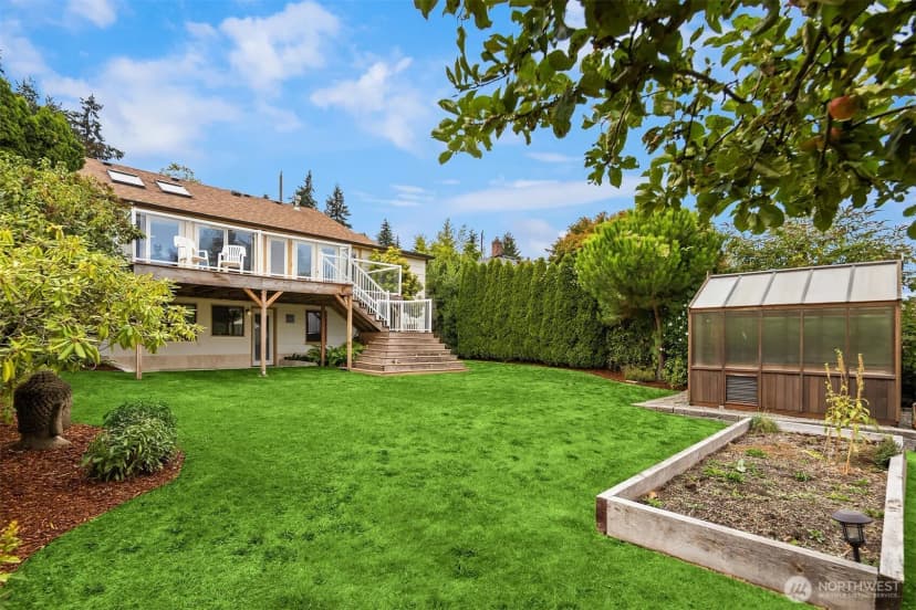 Property photo for 4038 24th Place S, Seattle photo 23