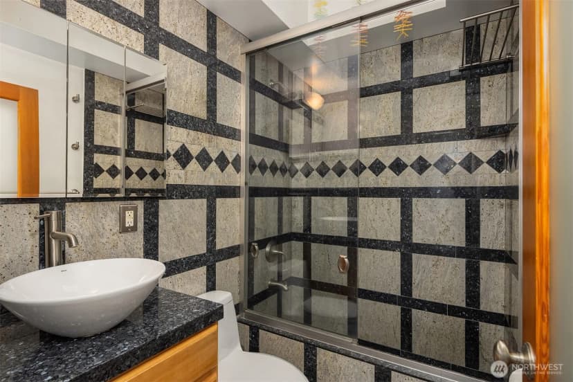 Property photo for 4038 24th Place S, Seattle photo 14