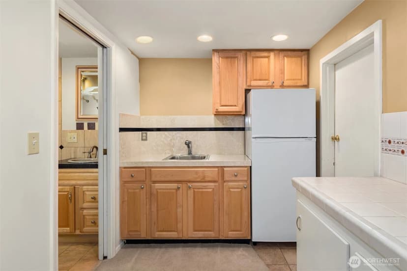Property photo for 4038 24th Place S, Seattle photo 19