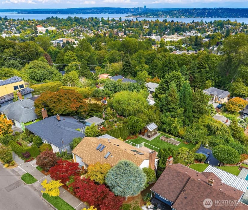 Property photo for 4038 24th Place S, Seattle photo 32