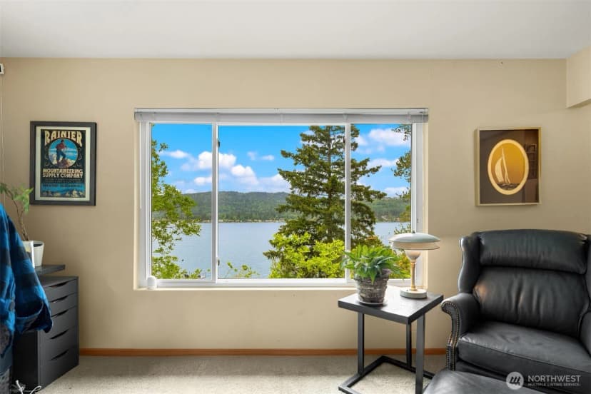 Property photo for 3027 E Lake Sammamish Parkway Se, Sammamish photo 7