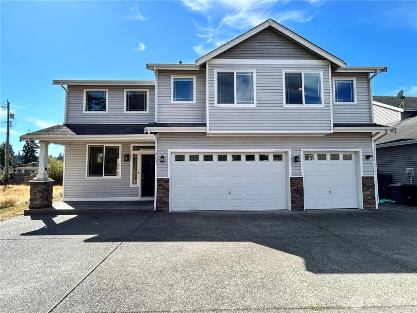Property photo for 20605 74th Avenue E, Spanaway