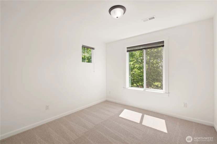 Property photo for 21011 Se 39th Dr, Bothell photo 20