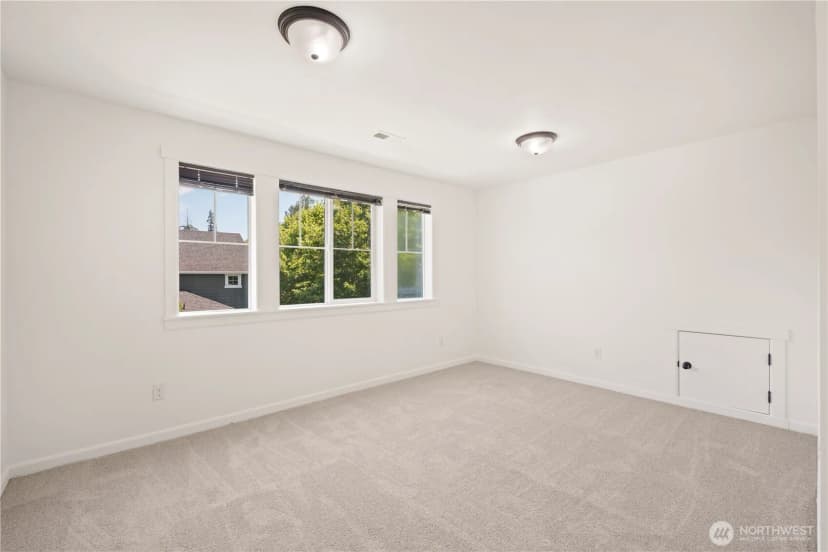 Property photo for 21011 Se 39th Dr, Bothell photo 16