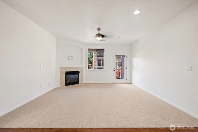 Property photo for 21011 Se 39th Dr, Bothell photo 9