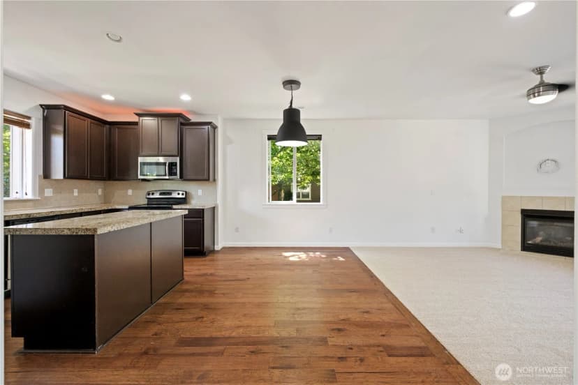 Property photo for 21011 Se 39th Dr, Bothell photo 10