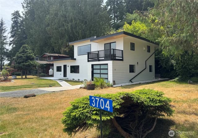 Property photo for 3704 Bells Lane, Langley
