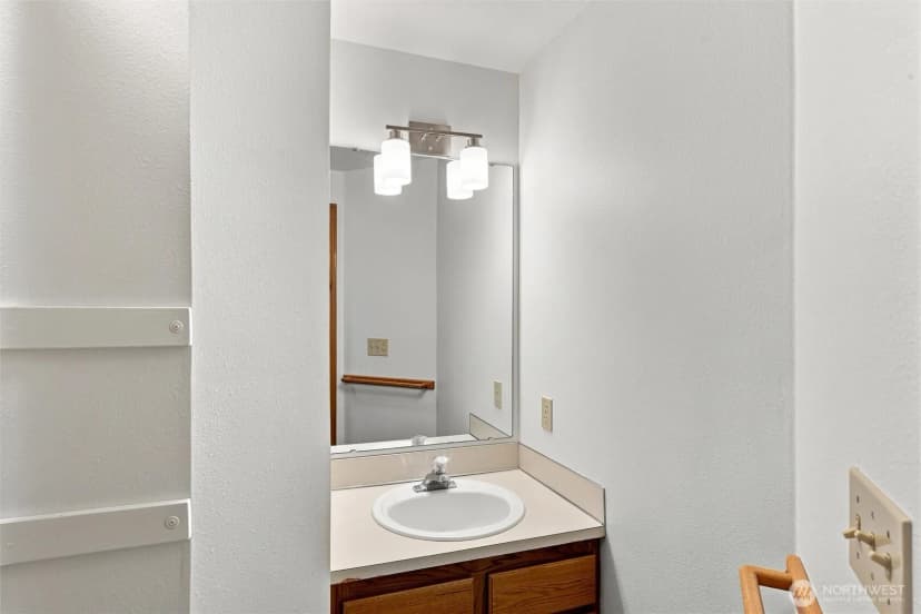 Property photo for 2233 E Birch Street, Bellingham photo 8