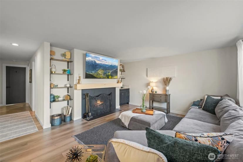 Property photo for 1319 S Puget Drive #d15, Renton photo 8