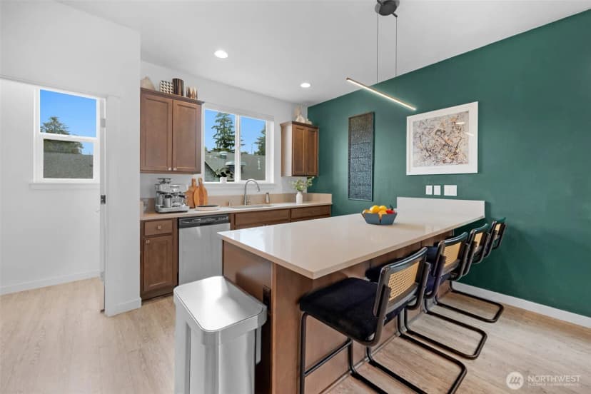 Property photo for 18132 1st Place Sw, Normandy Park photo 6