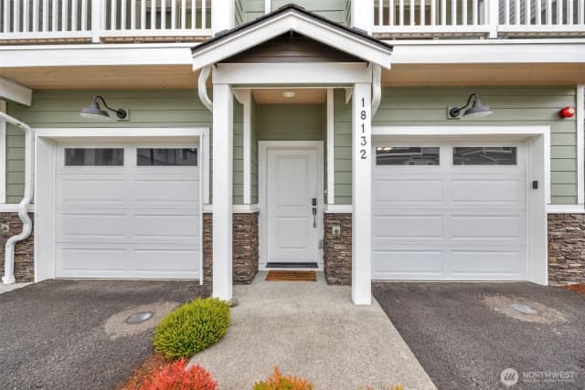 Property photo for 18132 1st Place Sw, Normandy Park photo 2