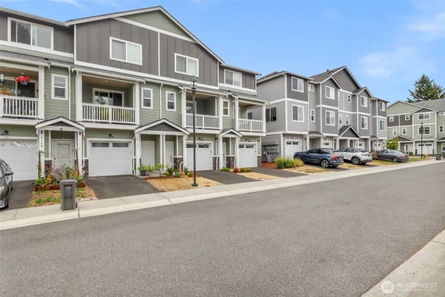 Property photo for 18132 1st Place Sw, Normandy Park