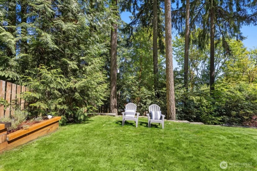Property photo for 2035 West Lake Sammamish Parkway Se, Bellevue photo 2