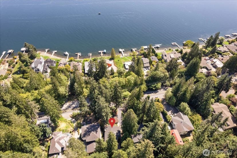 Property photo for 2035 West Lake Sammamish Parkway Se, Bellevue photo 35