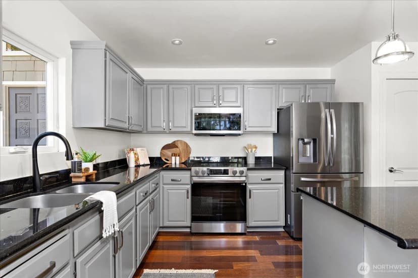 Property photo for 2035 West Lake Sammamish Parkway Se, Bellevue photo 14