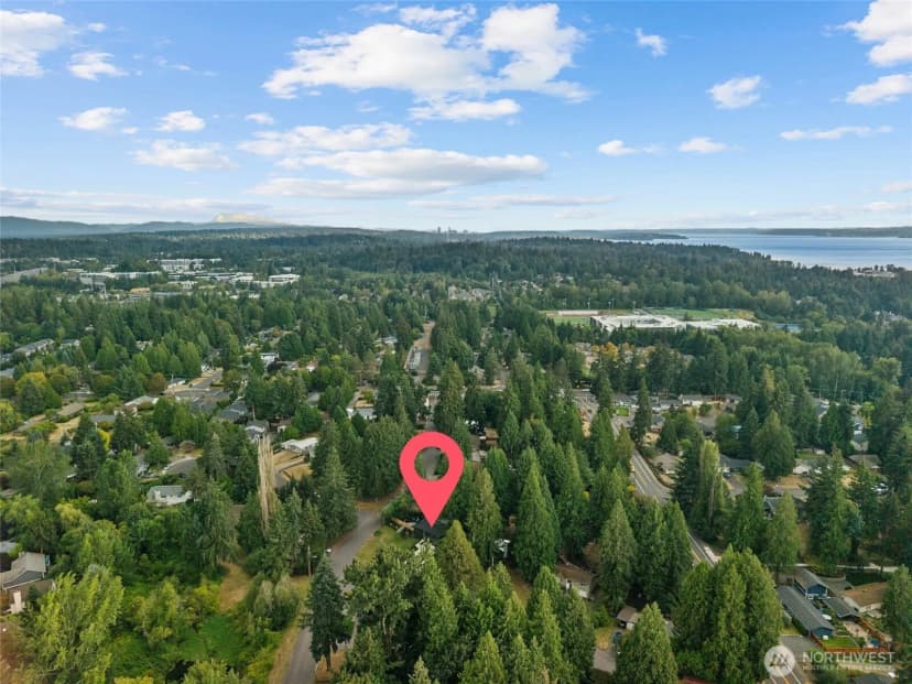 Property photo for 10833 Ne 134th Street, Kirkland photo 36