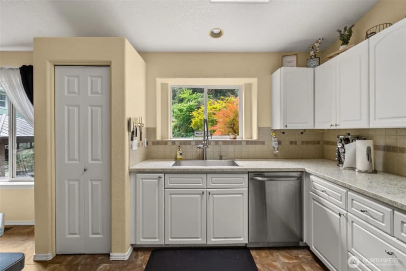 Property photo for 627 Bates Street Sw, Tumwater photo 10