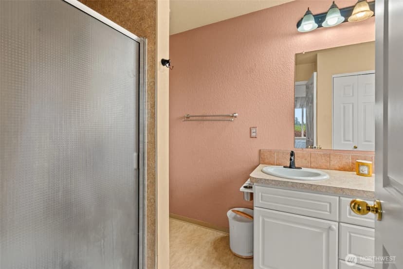 Property photo for 627 Bates Street Sw, Tumwater photo 17