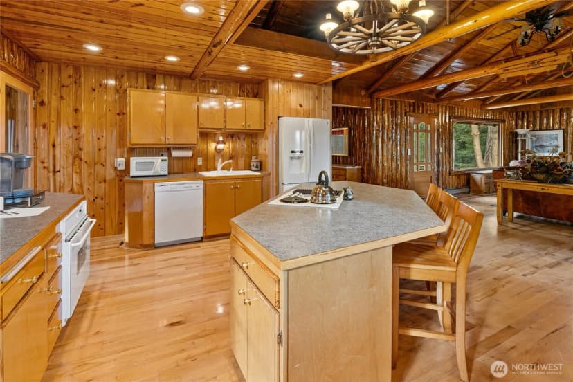 Property photo for 13421 Salmon La Sac Road, Ronald photo 15