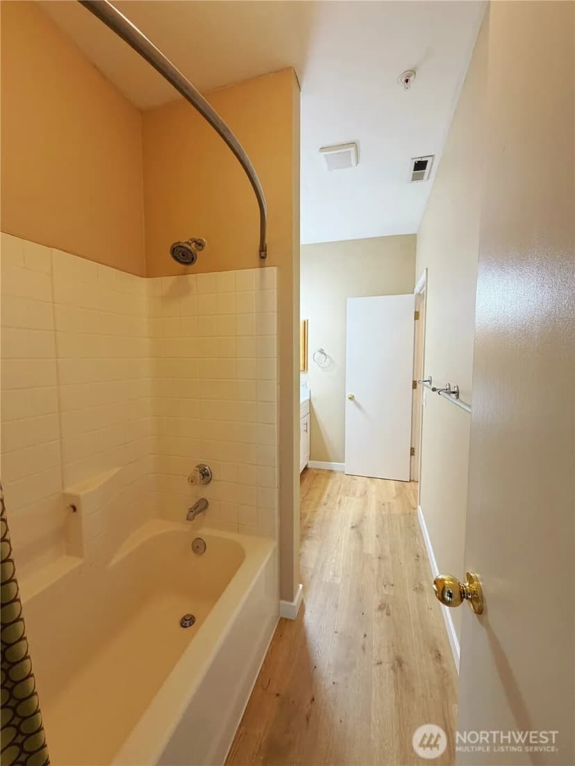 Property photo for 4702 Mill Pond Drive Se #212, Auburn photo 10