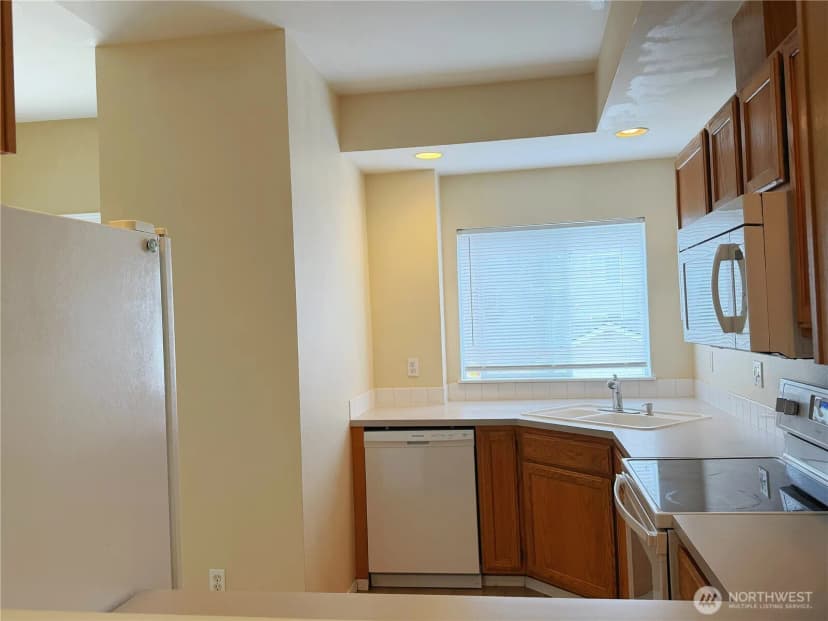 Property photo for 4702 Mill Pond Drive Se #212, Auburn photo 6