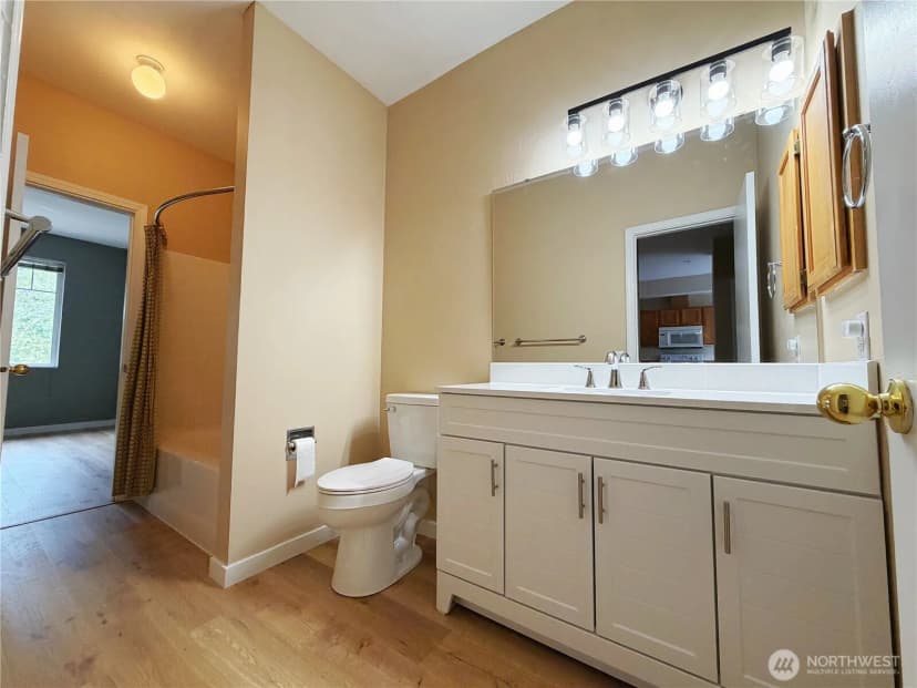 Property photo for 4702 Mill Pond Drive Se #212, Auburn photo 8