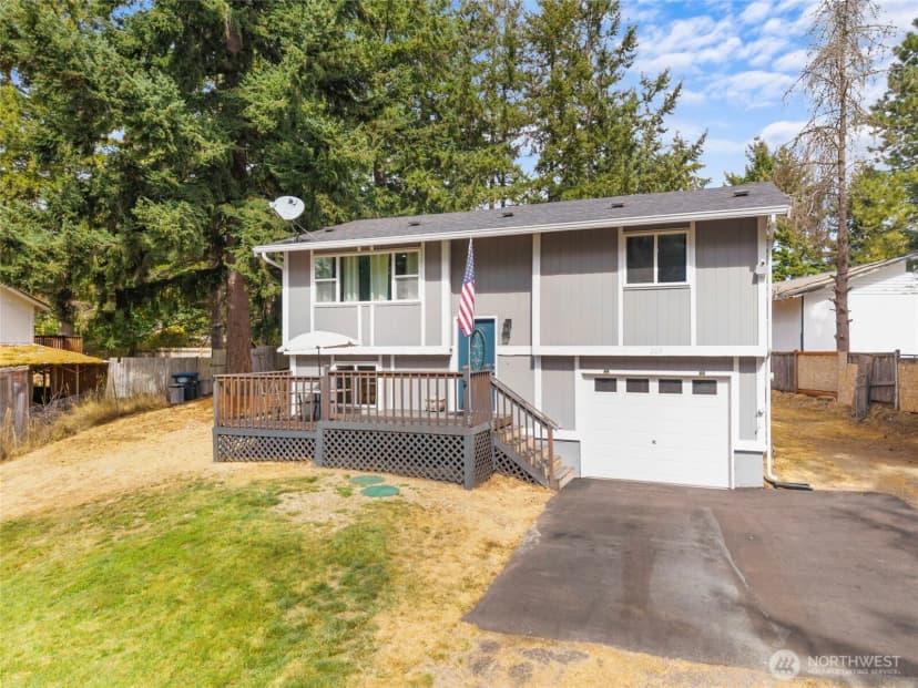Property photo for 203 W Seattle Street, Rainier