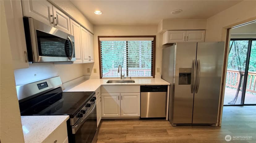 Property photo for 13807 173rd Avenue Ne, Redmond photo 11
