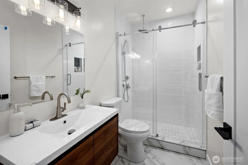 Property photo for 1865 Sw Miller Creek Road, Burien photo 33