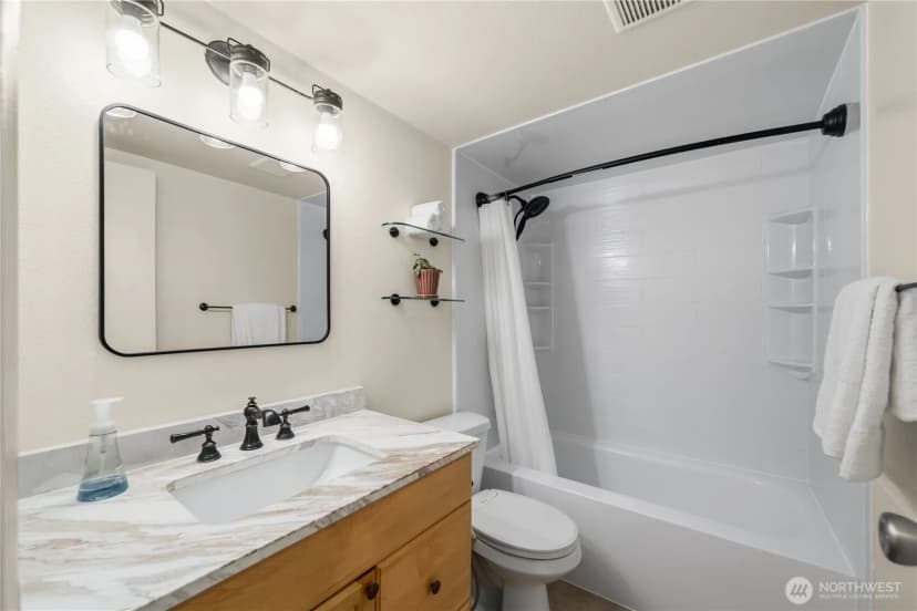 Property photo for 22981 Marine View Drive S #d318, Des Moines photo 16