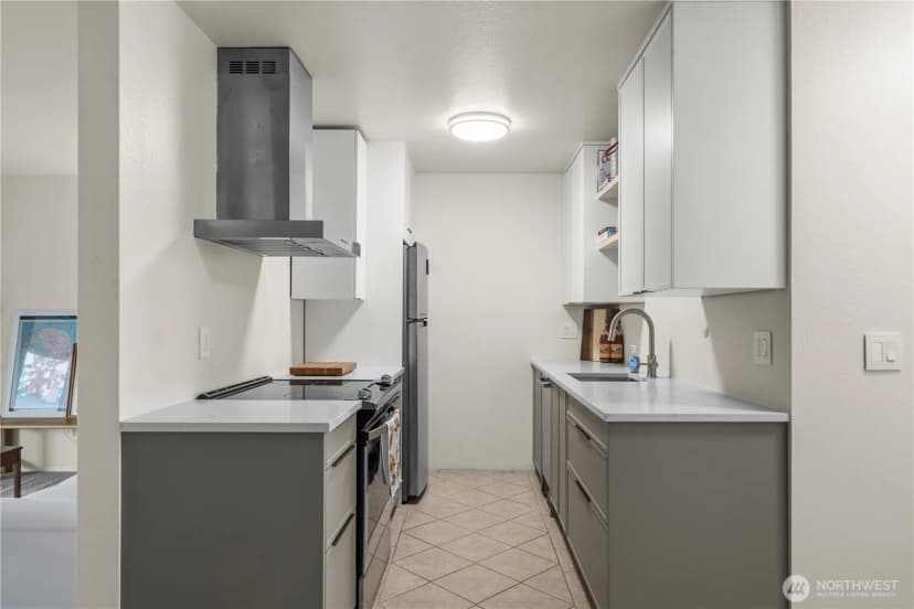 Property photo for 22981 Marine View Drive S #d318, Des Moines photo 12