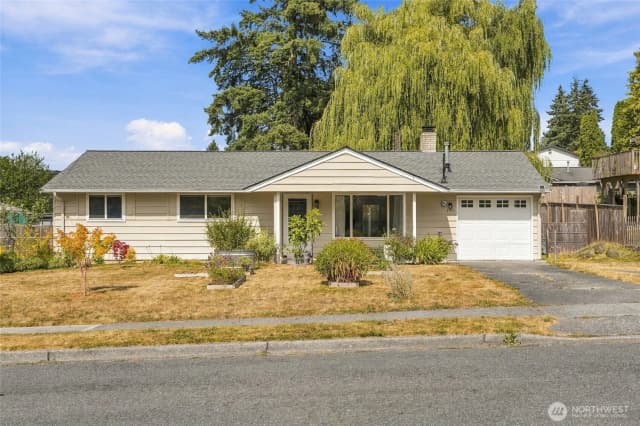 Property photo for 4813 190th Street Sw, Lynnwood photo 2