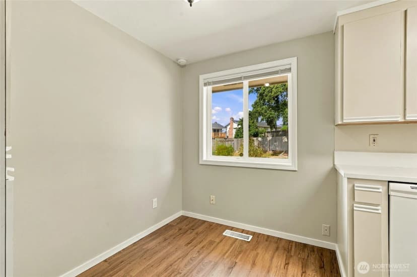 Property photo for 4813 190th Street Sw, Lynnwood photo 16