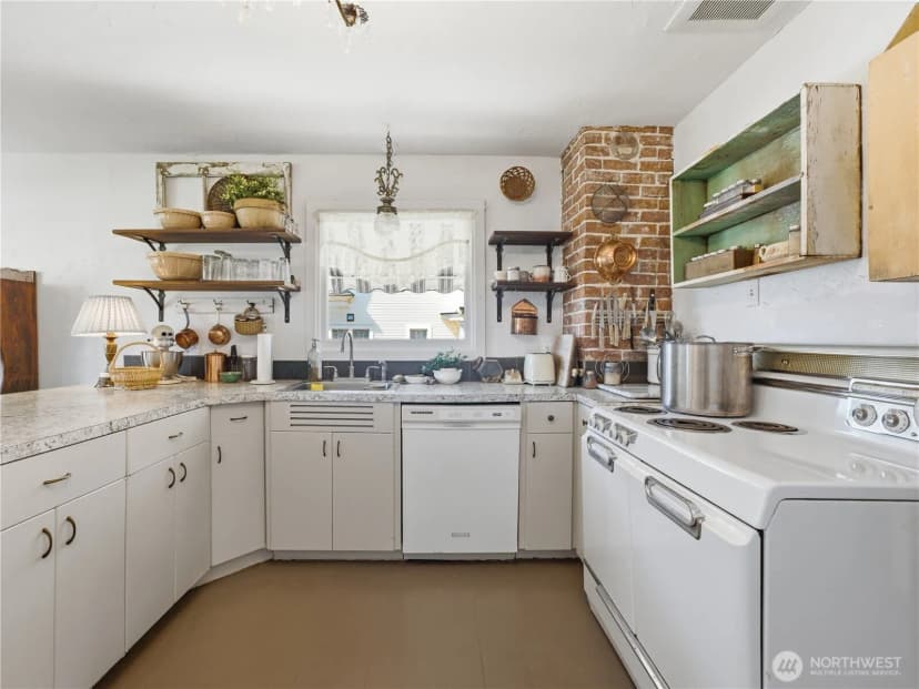 Property photo for 618 E Birch Street, Waterville photo 18