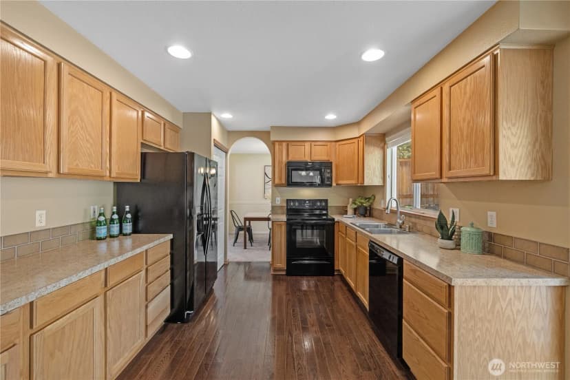 Property photo for 12421 30th Place Ne, Lake Stevens photo 10