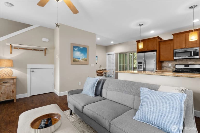 Property photo for 4765 Tidal Way #103a, Blaine photo 6