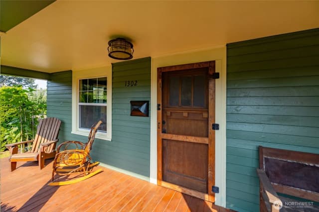 Property photo for 1302 Virginia Street, Mount Vernon photo 4