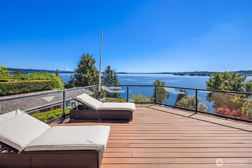 Property photo for 8203 Ne Juanita Drive, Kirkland photo 12