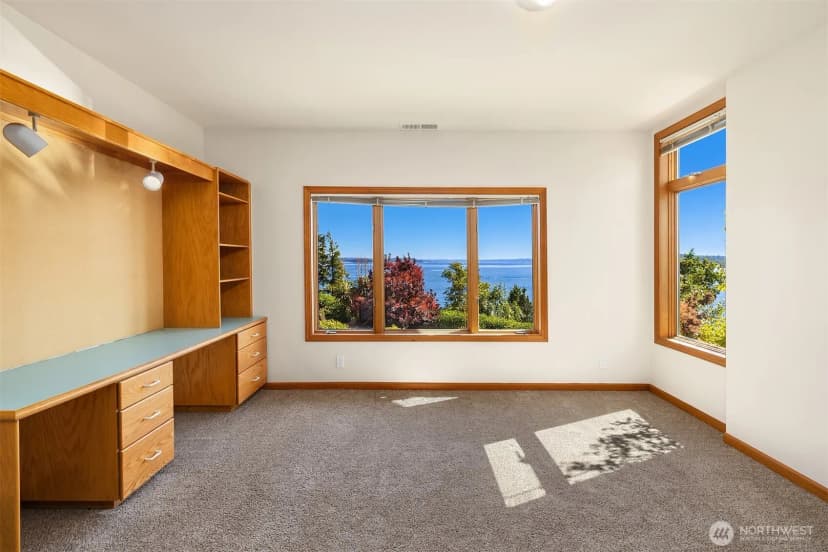 Property photo for 8203 Ne Juanita Drive, Kirkland photo 32
