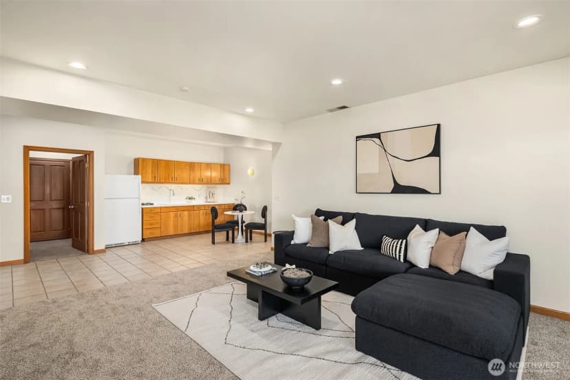 Property photo for 8203 Ne Juanita Drive, Kirkland photo 29