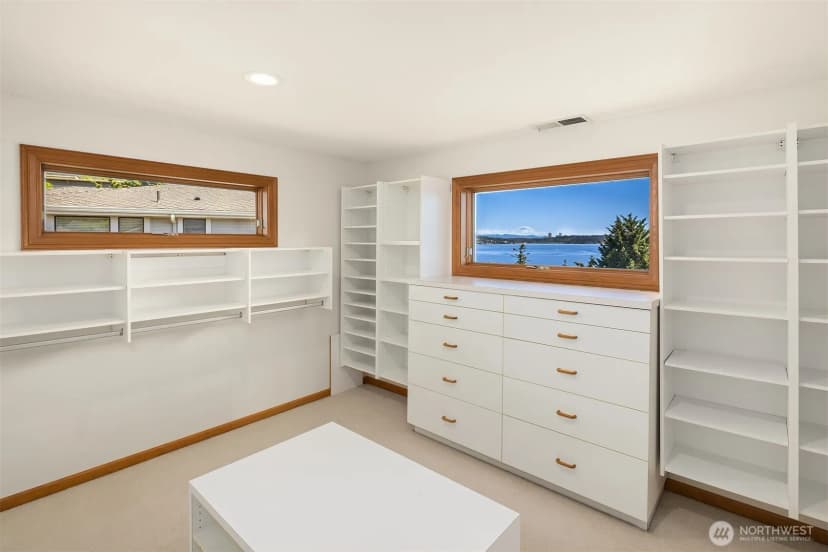 Property photo for 8203 Ne Juanita Drive, Kirkland photo 26