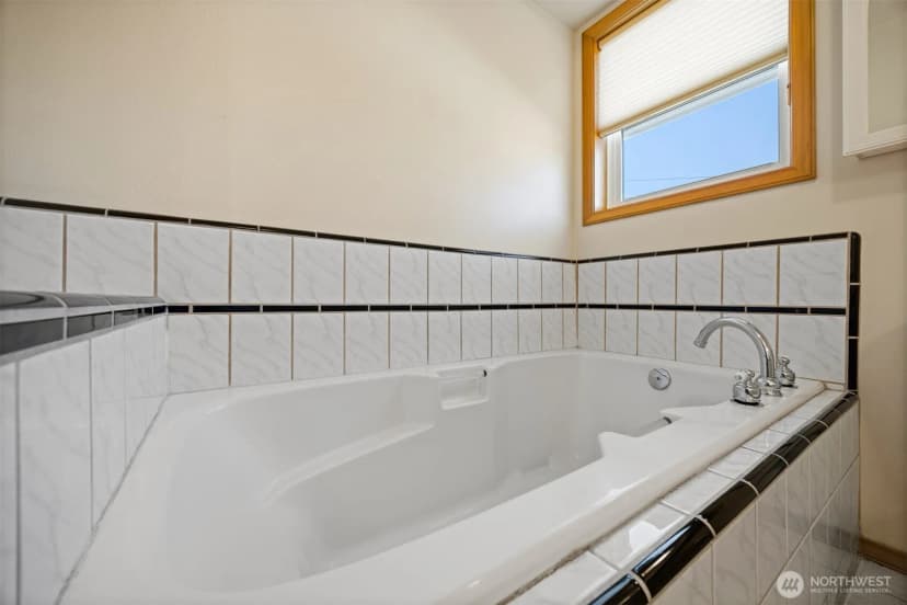 Property photo for 705 N State Street #405, Bellingham photo 25