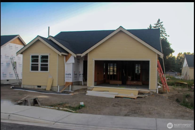 Property photo for 813 E 6th, Nooksack photo 2