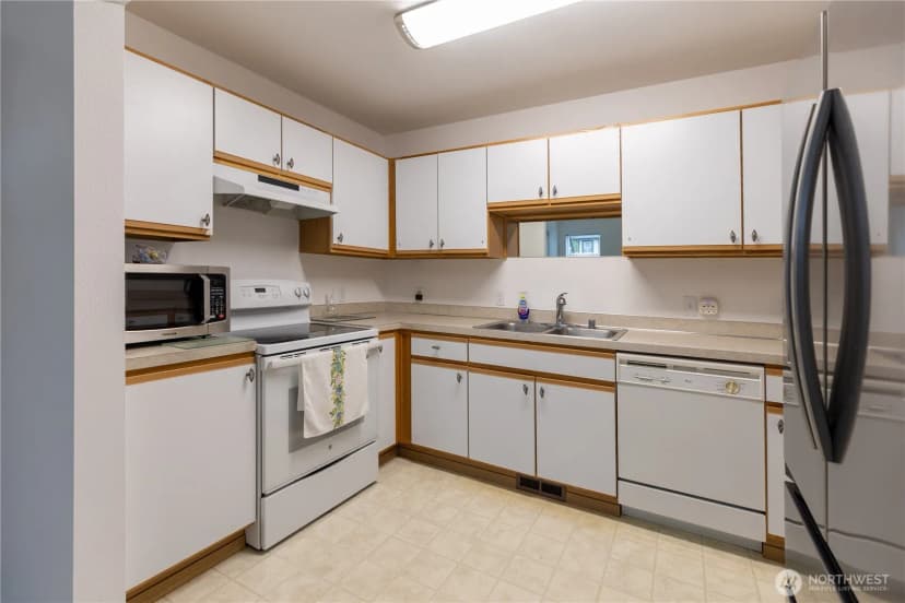 Property photo for 1831 S 308th Street #b, Federal Way photo 15