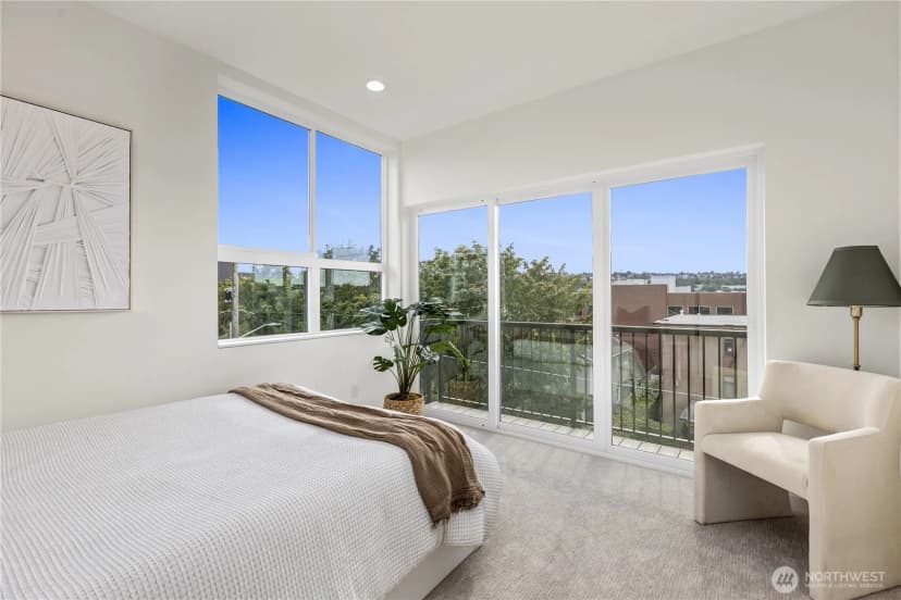 Property photo for 2328 D Franklin Avenue E, Seattle photo 19