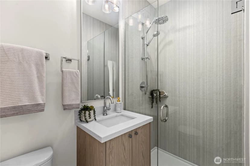Property photo for 2328 D Franklin Avenue E, Seattle photo 18