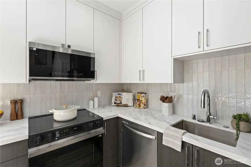 Property photo for 2328 D Franklin Avenue E, Seattle photo 15