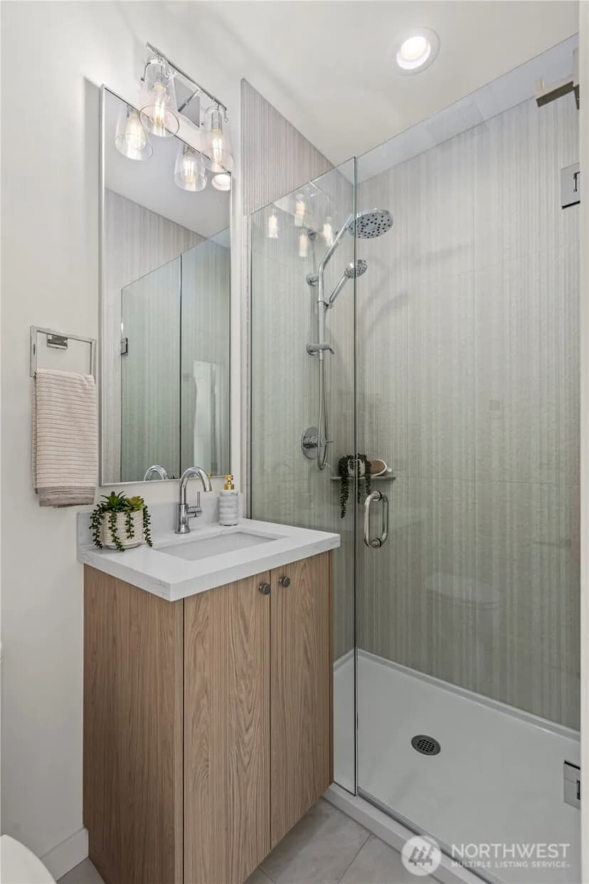 Property photo for 2328 D Franklin Avenue E, Seattle photo 23