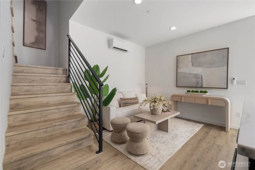 Property photo for 2328 D Franklin Avenue E, Seattle photo 10